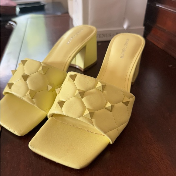 Heels - Picture 1 of 6